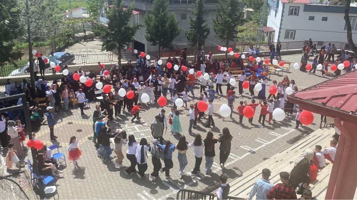 23 Nisan Ulusal Egemenlik ve Çocuk Bayramı